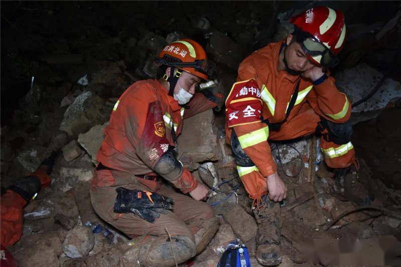 黄石消防:投身抗洪救灾一线 保障人民群众生命财产安全_救援