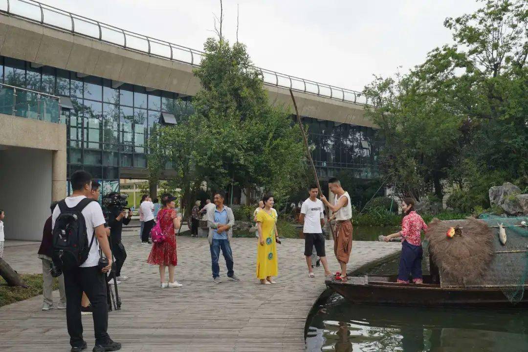 镇巴民歌传承人彭光琴携手中国符号让汉中声音传向世界