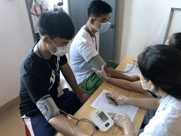 【筑梦军旅,无悔青春】金井镇顺利完成征兵初检工作!_体检