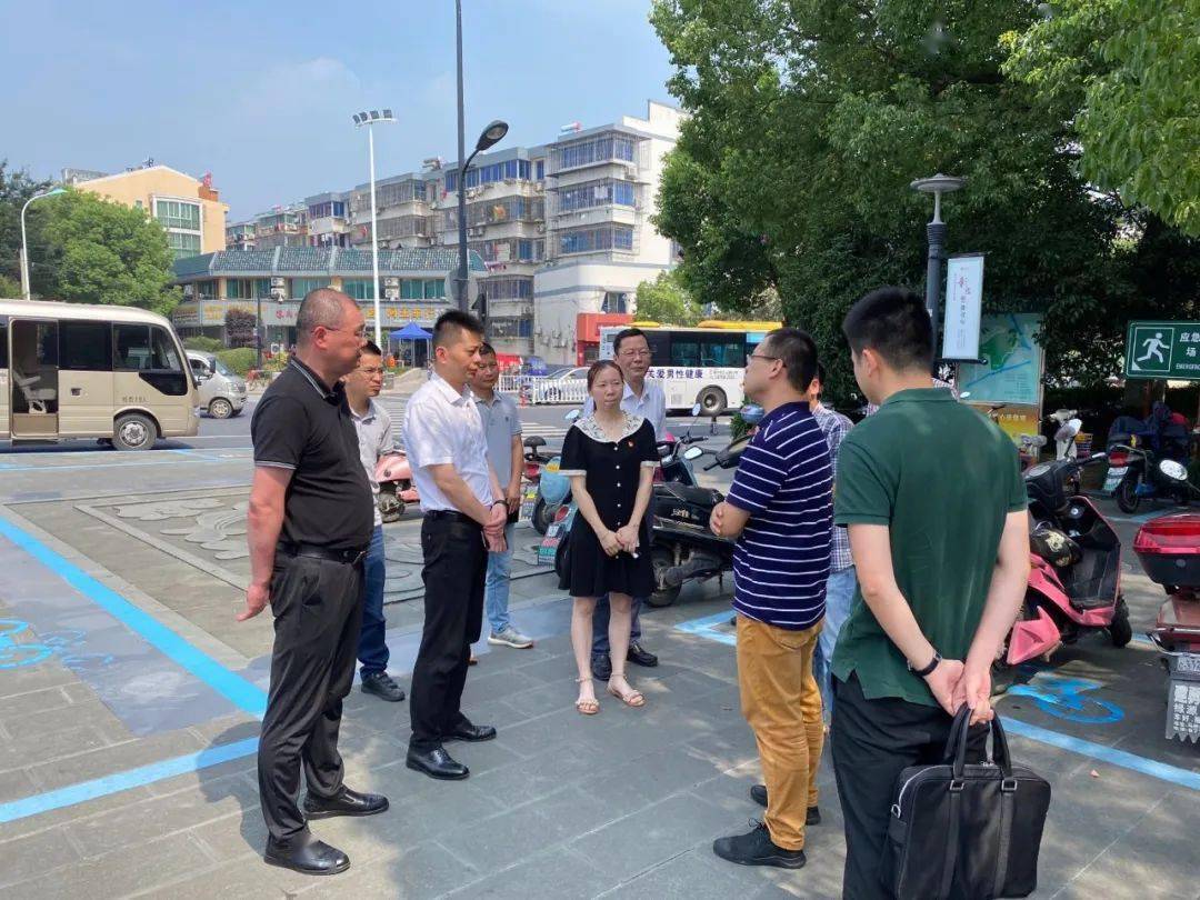 海宁市副市长马明浩到东山公园实地调研噪音扰民问题