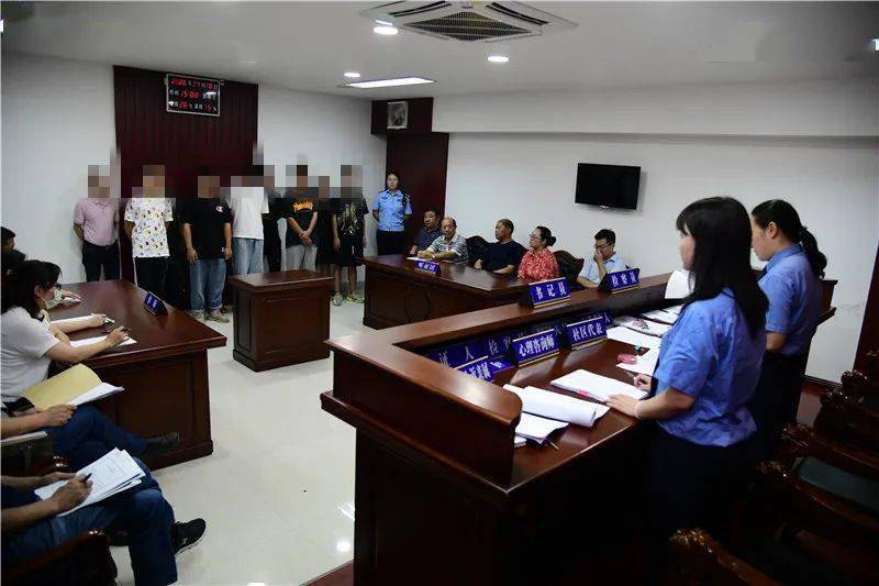 涉嫌贪污罪,挪用公款罪!兴化这两人被公开庭审!