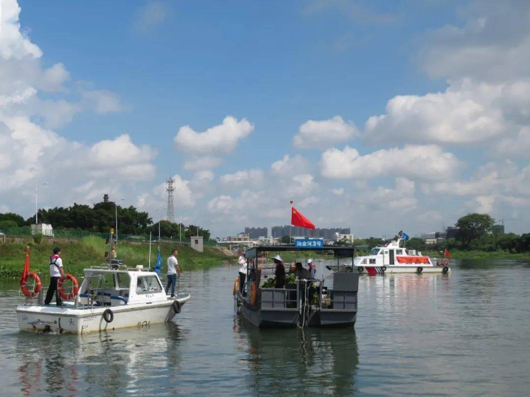 汕头海事 | 建设平安韩江 奋进正当时_图左