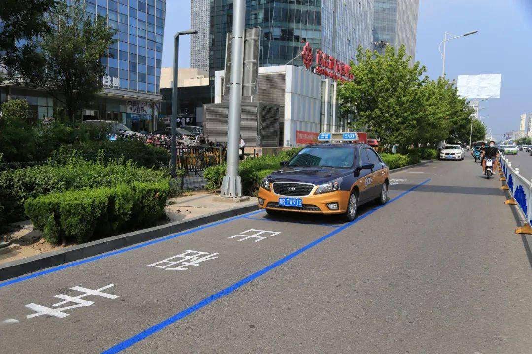 【创城,我们一起】市区设置100余个出租车专用停车位