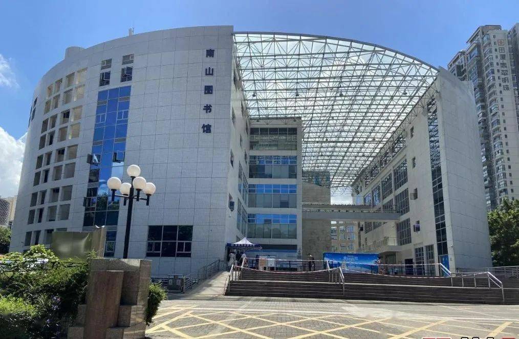 深圳人有多热爱阅读?2000个预约号十分钟内"一扫而光"_市民