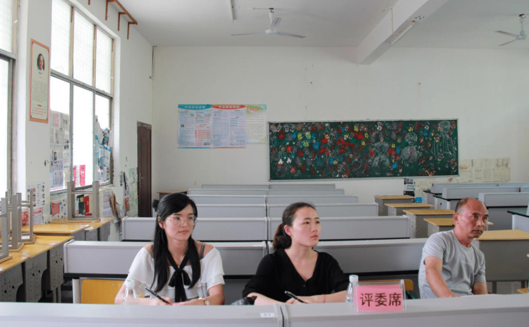 桂阳县蓉城中学教师图片