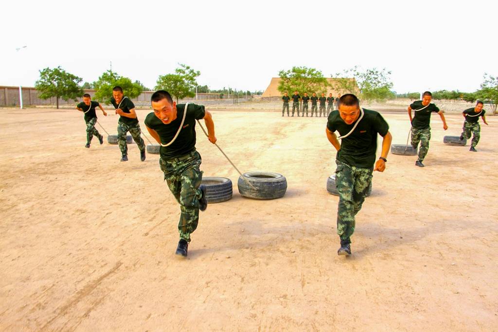 練兵備戰進行時!直擊武警官兵火熱訓練場