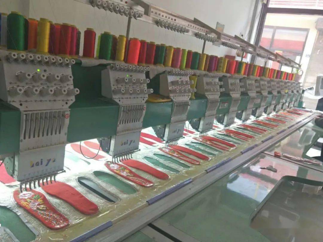 出售9成新海亚绣花机一台,工况良好,可刺绣布老虎,鞋垫等