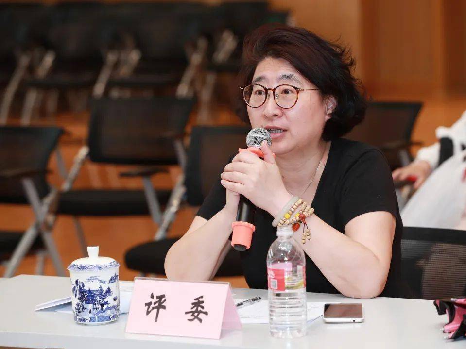 讲述先锋故事学习四史精神普陀红领巾这样说新闻