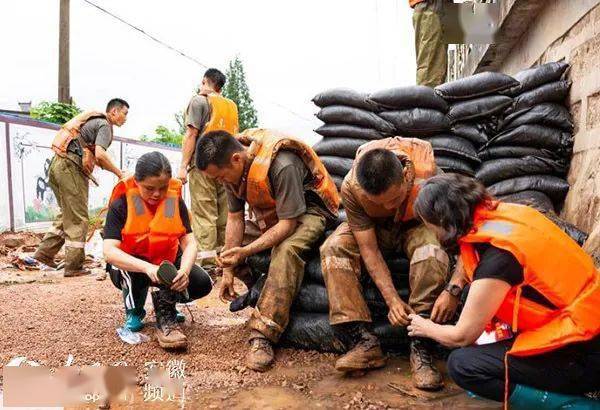 军民鱼水情深筑牢冲不垮的团结之堤