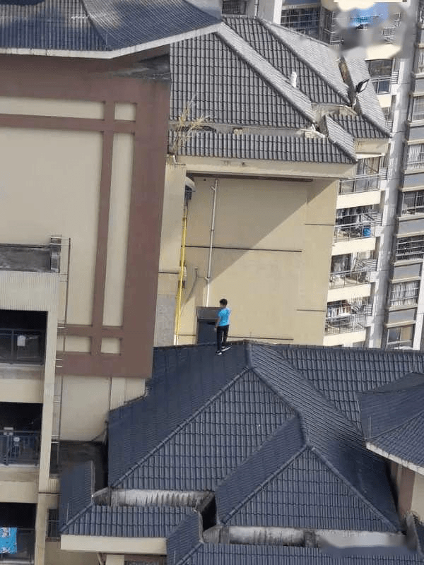 天台门逃生之门危险之门