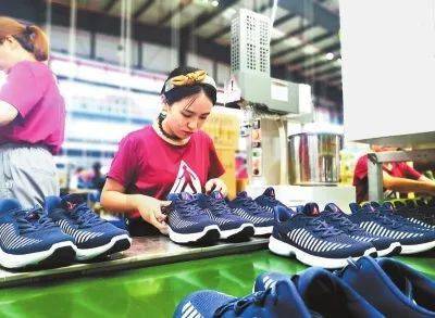 中国运动鞋生产基地图片