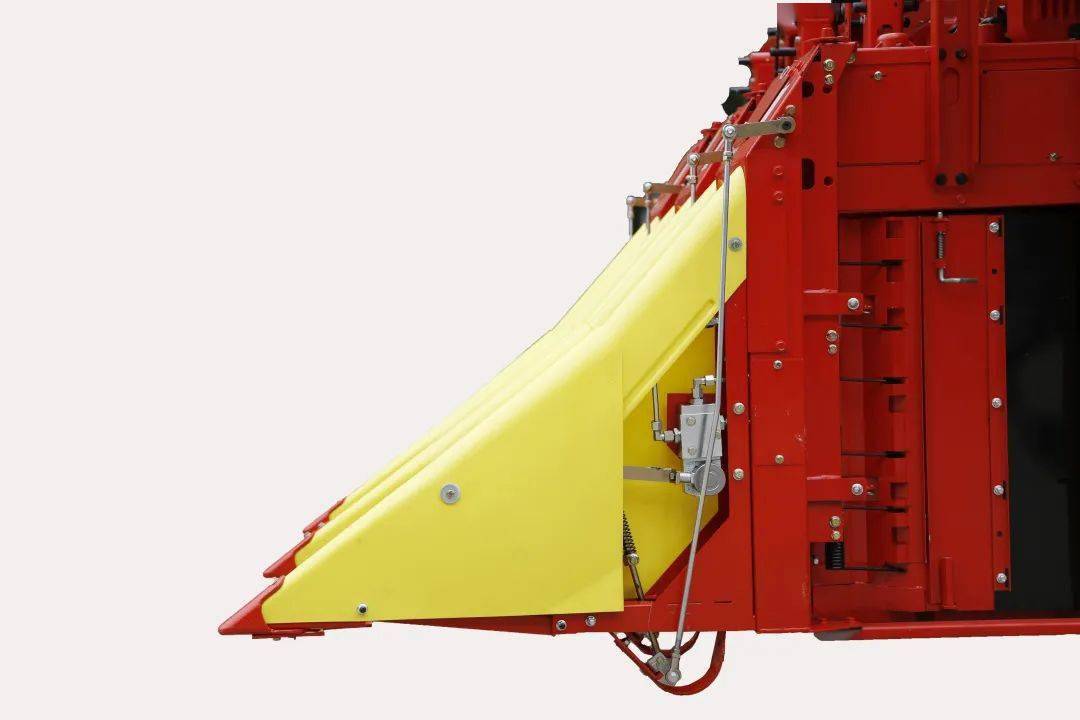 中农机4mz-3a型自走式采棉机