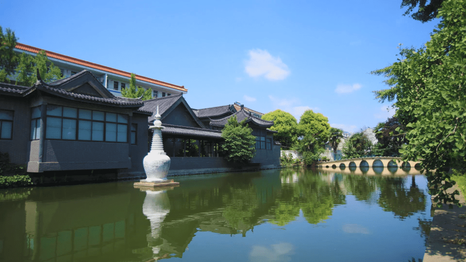 如皋中考生家长赶紧收藏如皋中学白蒲中学等8所高中高一新生报到须知