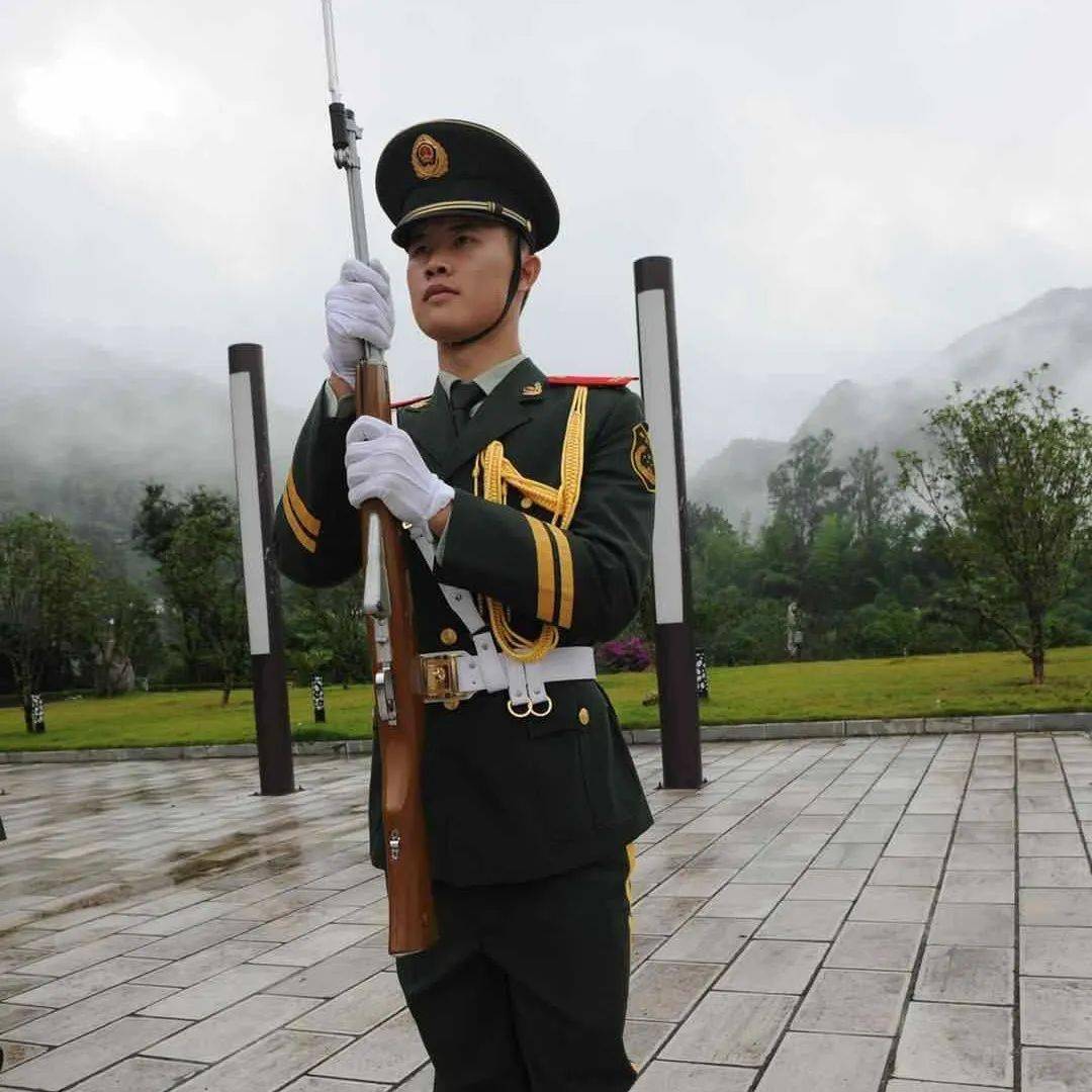 原中国人民解放军40集团军65667部队61分队侦察连赵书旺(在昆带飞学员