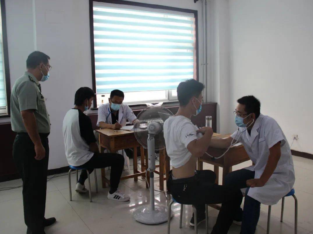 热血征兵季丨庆云360余名应征青年体检进行时