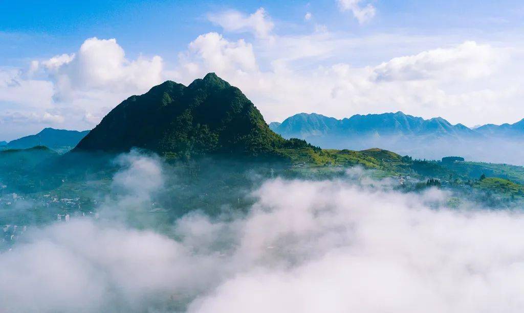 这样的镇雄你见过吗?俨然一个大城市