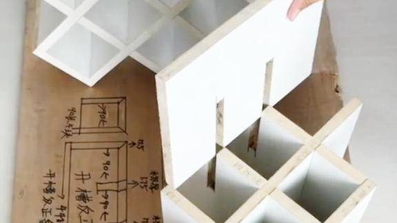 木工酒柜菱形格子的制作