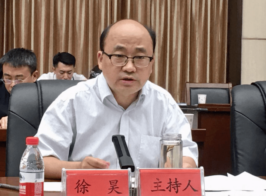 冉斌,市文明委副主任朱元俊以及市全国文明城市整改攻坚相关成员单位