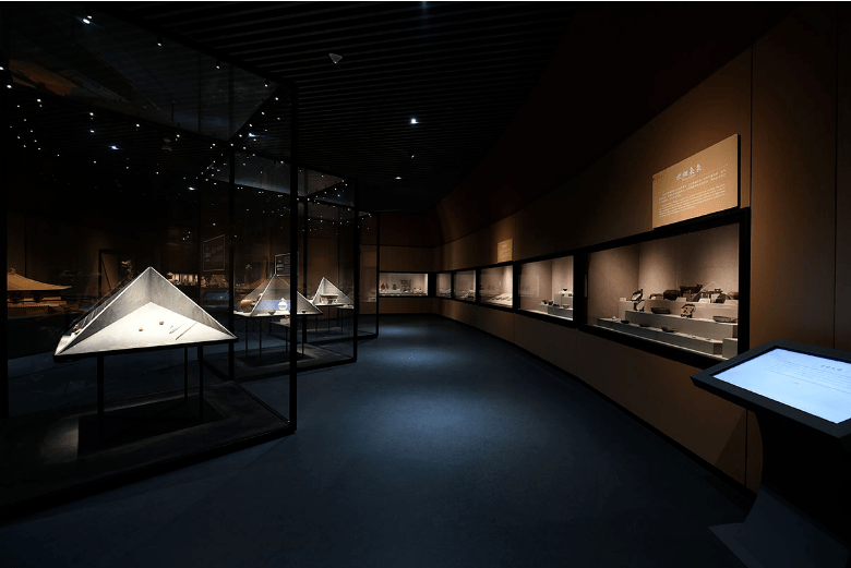 金字塔,文物阵,"豆芽"空间……这样展陈新奇的博物