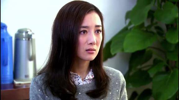 家和万事兴映雪给夫人做特护杨兰视她为眼中钉处处羞辱她