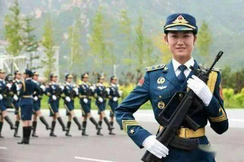 仪仗女兵赵颖图片