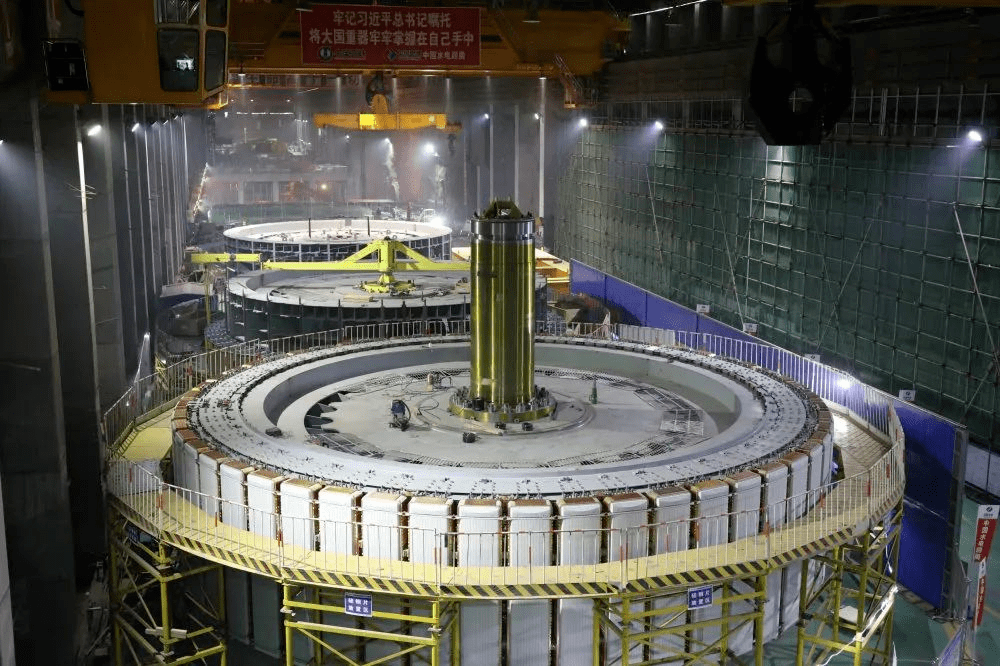 白鹤滩水电站首台机组转子整体耐压试验顺利通过