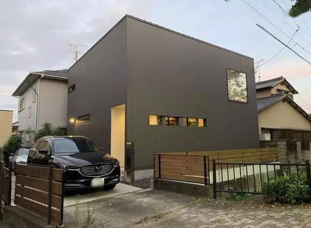 日本一家三口温馨幸福的一户建家居生活