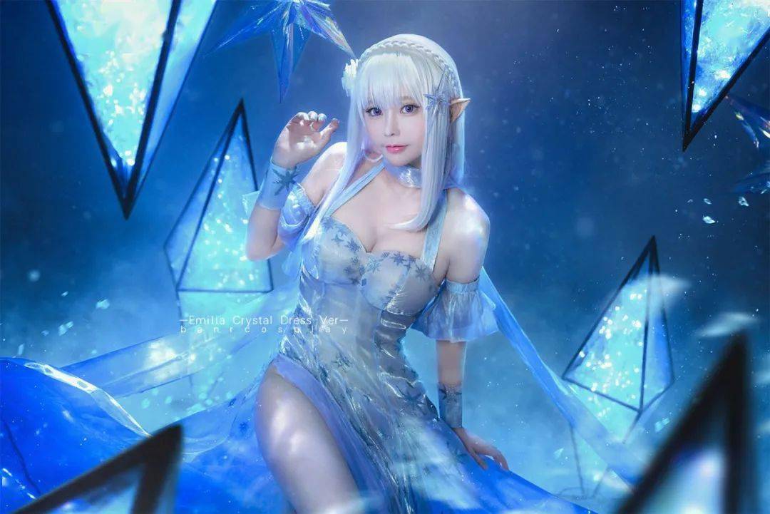 欢迎大家去微博上关注这个小姐姐!小姐姐cn:板医生