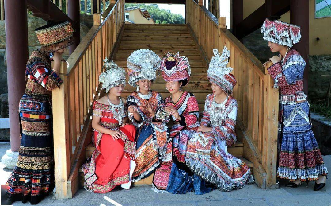 文旅资讯马关苗族服饰穿在身上的历史