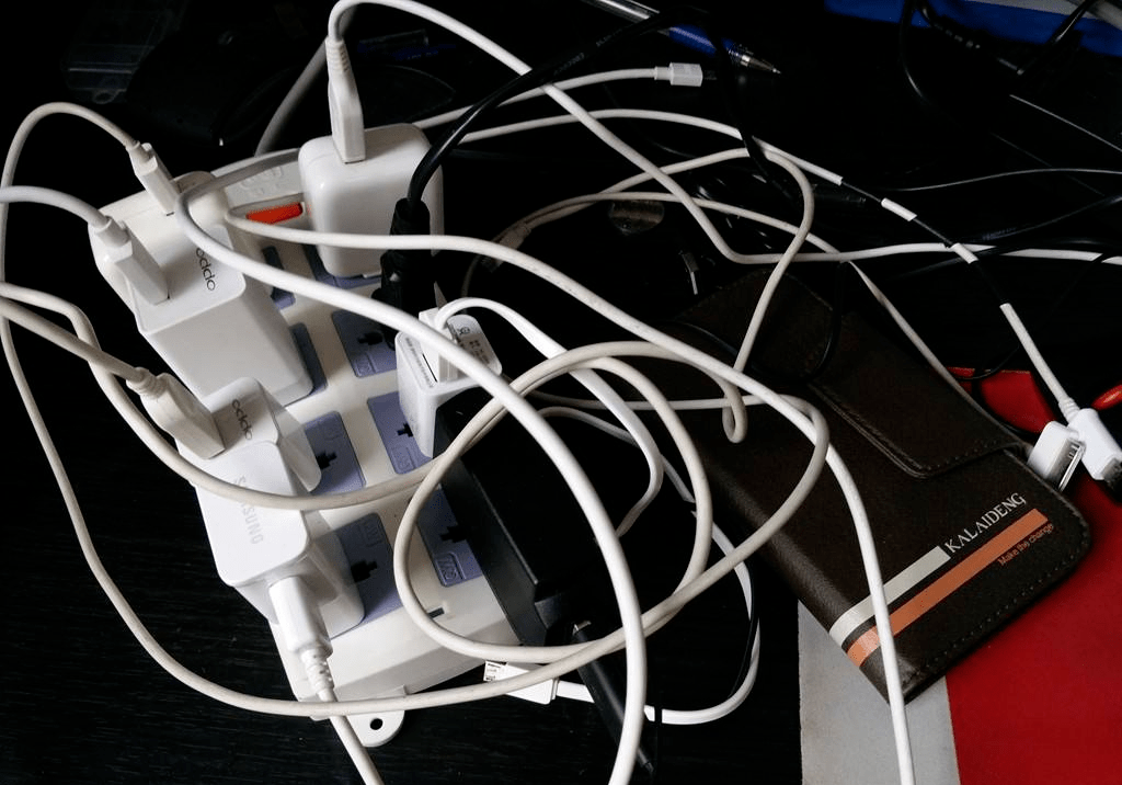 ¥9.9抢购浦基三合一充电线!安全高效,一根搞定智能设备!_包装