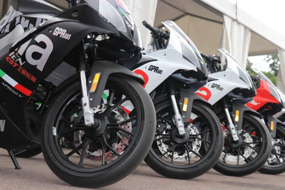 本次"四联竞速"杯,gpr150统一组与四联教练组挑战赛均使用gpr家族最新