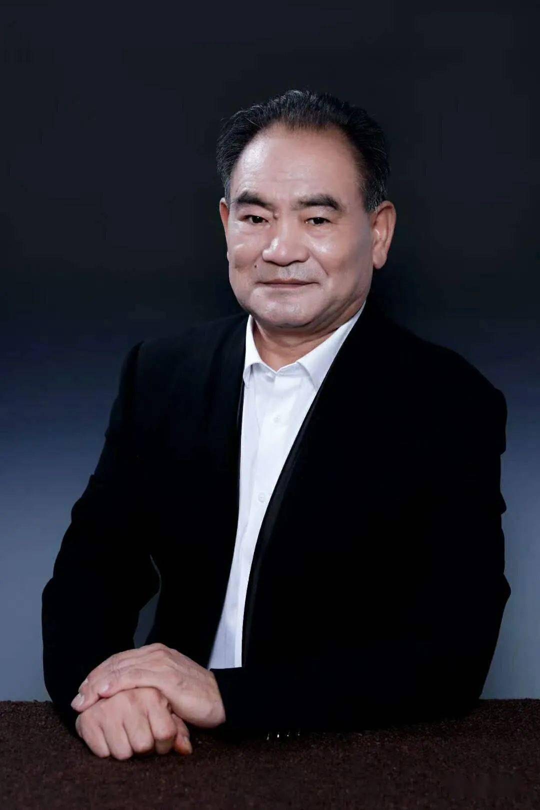 王渭田先生龙行草原寿佑神州书法展讯