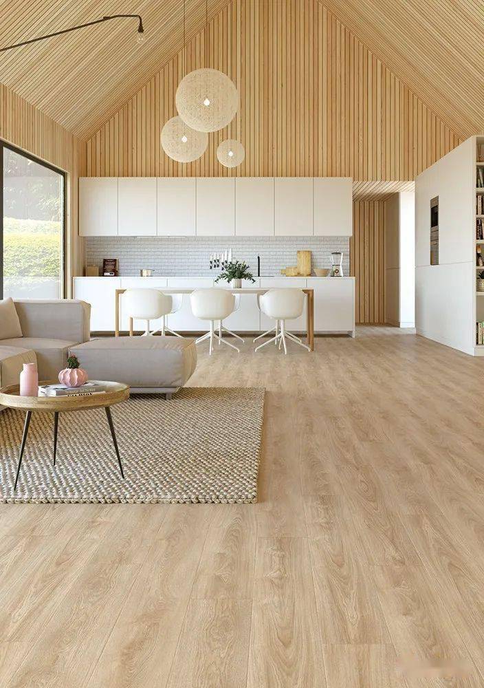 致力于开发和生产高质量的家用及商用模块式高端新型地板,每年约有1亿