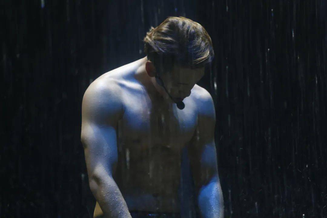 rain暴瘦20斤,靠自律圈粉130万:自律到极致,人生就像开了挂!_身材