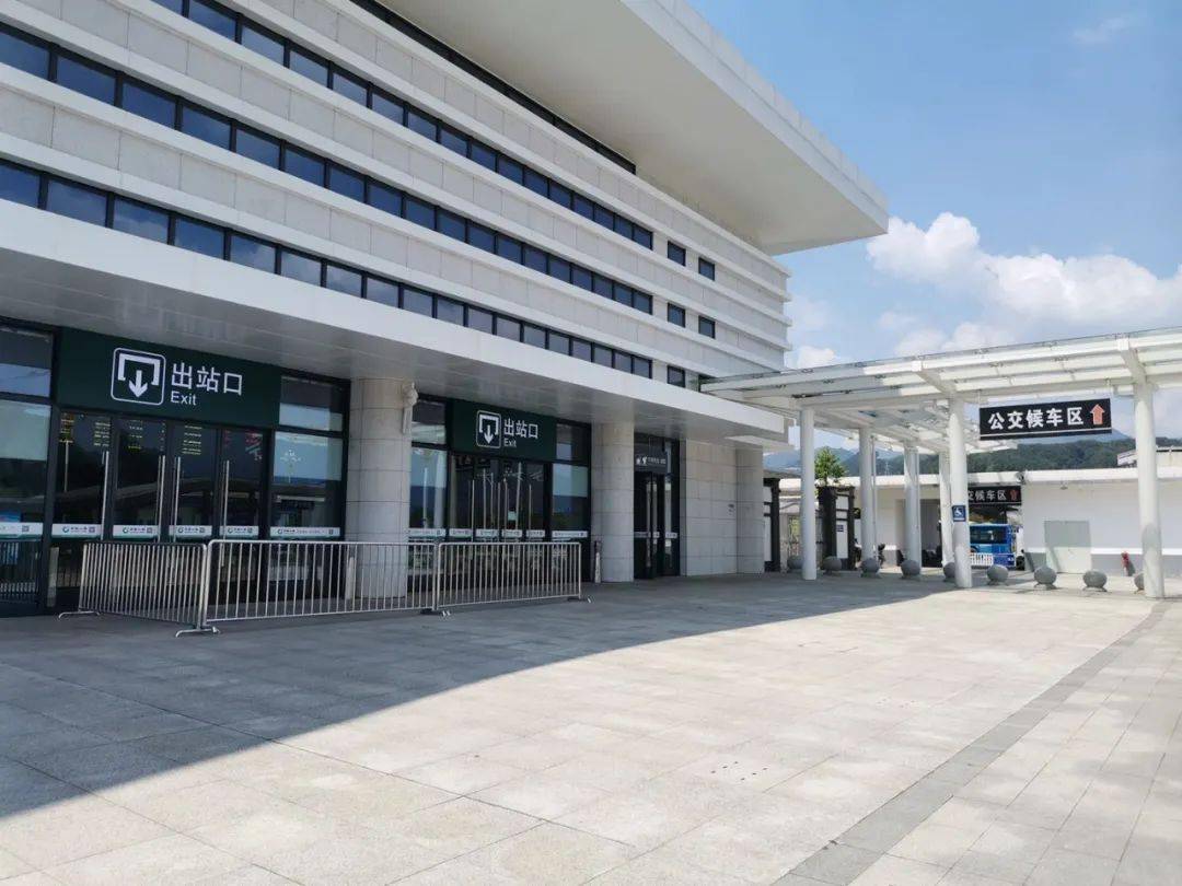 3延平东站延平东站出站后往左步行80米至站前公交站点.