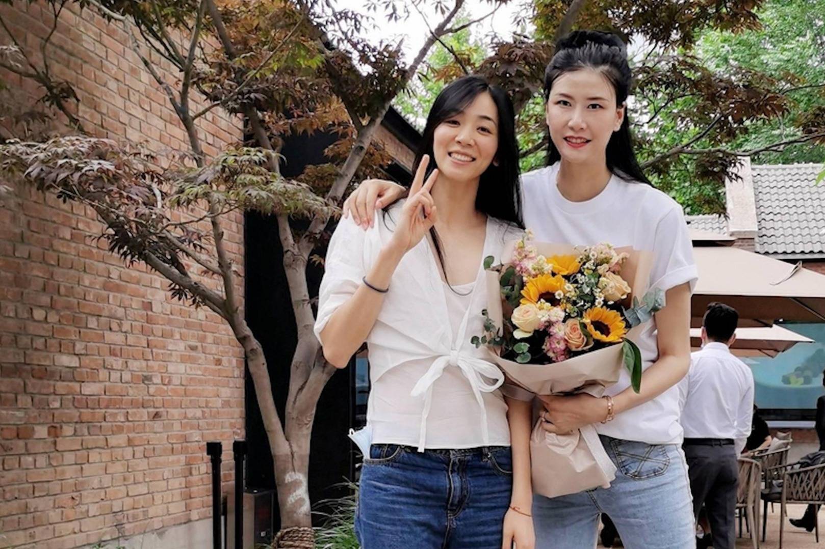 两大篮球女神合影许诺赵爽同框引球迷感叹好久不见