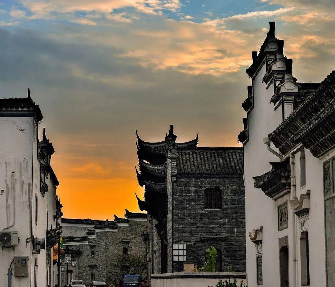 佛堂古镇,位于义乌市西南,在明清时期,曾是江浙一带重要的码头之一,江