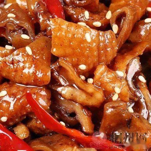 辣香鸡皮食用方法辣香鸡皮入盘,即可食用.