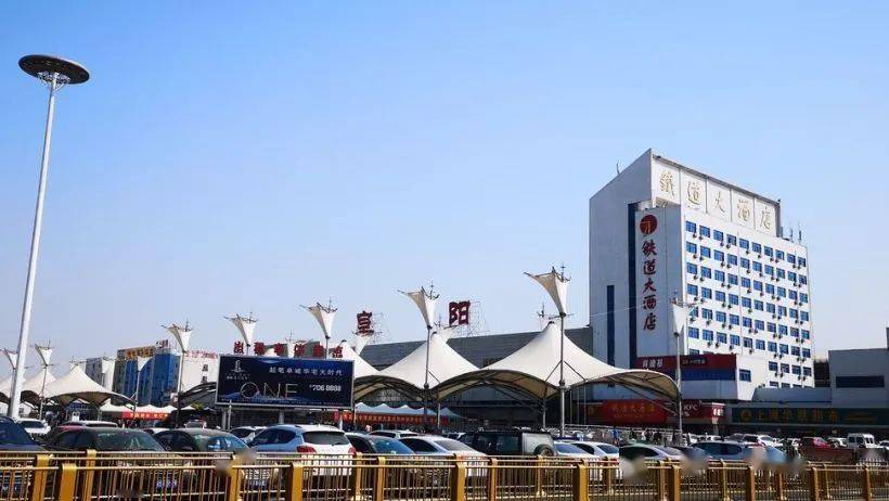 文明青助力:最美阜阳蓝,最靓志愿红