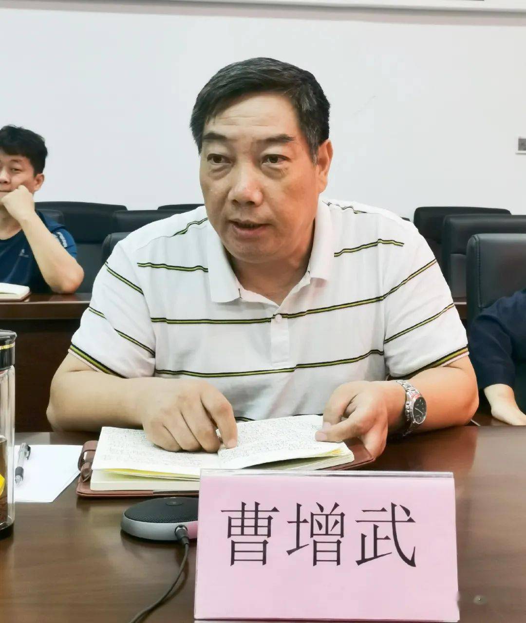 社陕西省委专职副主委赵力强,秘书长高辉及机关全体干部职工在机关