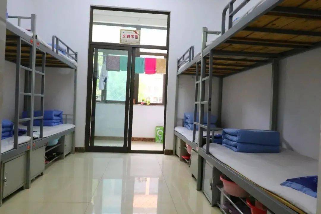忻州实验中学校宿舍图片