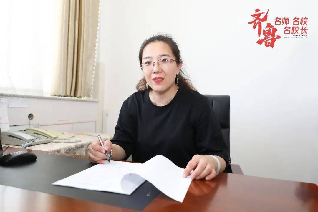 齐鲁名师荣成斥山完小谢峻岭成为教育的火种点亮学子未来