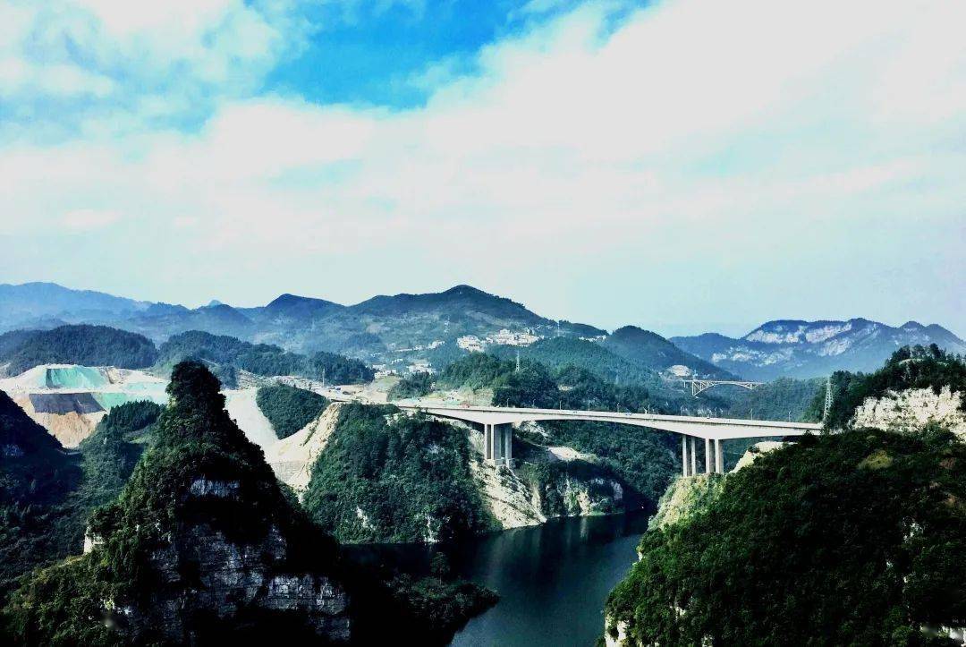 盐津河二桥我们架过的桥还有这些~其实,除了本次"五桥同转""桥"首以盼