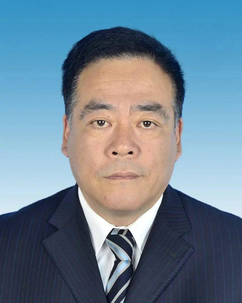 彭建伟任长海县代理县长