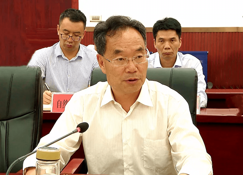 曲靖市委常委,宣威市委书记朱党柱出席签约仪式并致辞.