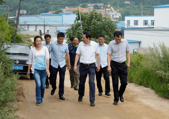 渔港码头深入大小长山两镇地质灾害点长海县县委副书记,代县长彭建伟8