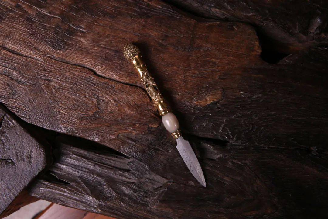 来自外太空的神秘礼物——这些用陨铁制作的精品茶剑,美的深入人心_刀