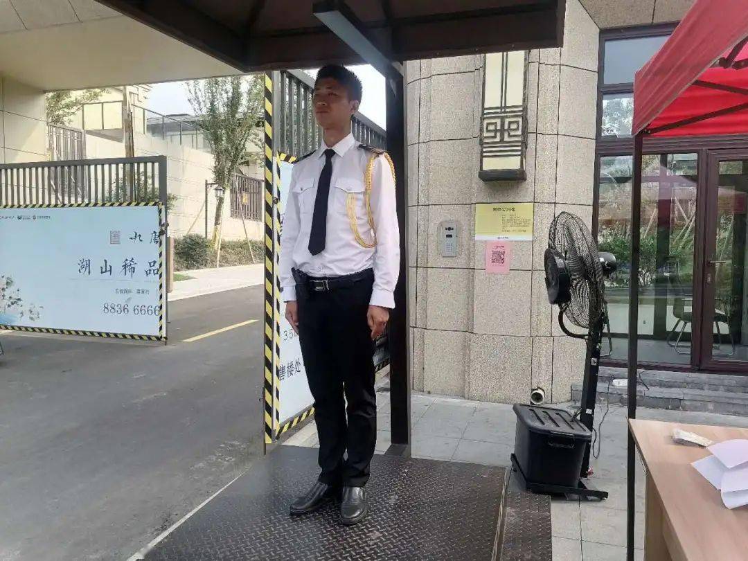 高温持续,中海物业人坚守不退!_本职工作