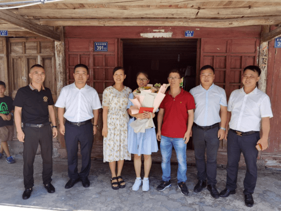 小编注:陈旭,即前几日钱库草根新闻报道,居住钱库江南御府之一学子!