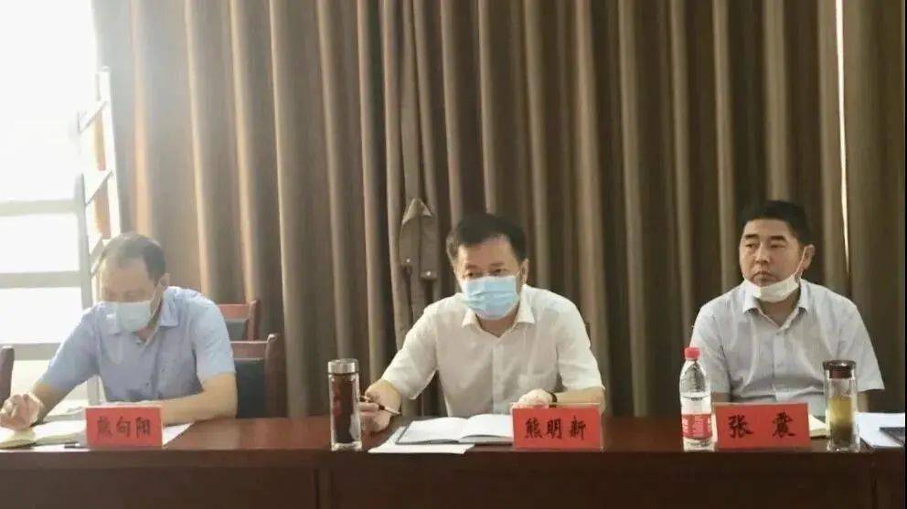 文明创建丨熊明新到江城社区调研城乡网格化管理和创文工作